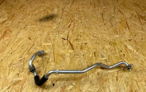 Air conditioning (A/C) pipe/hose