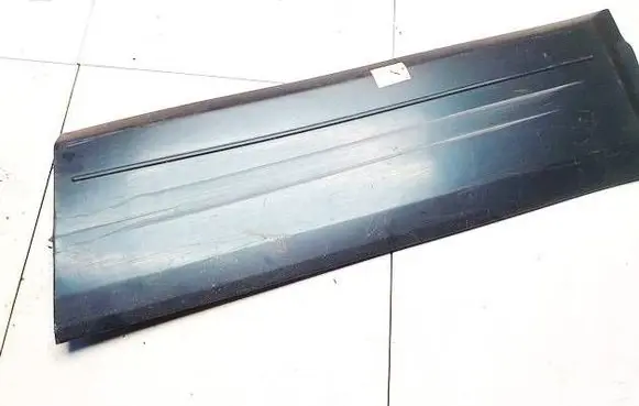 Mitsubishi Pajero Front door trim (molding) 5727a036