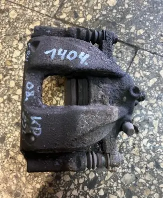 Honda CR-V Front brake caliper