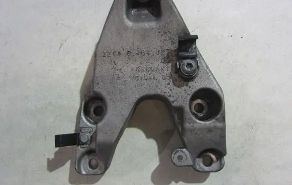 BMW X3 F25 Other engine bay part 22116784827