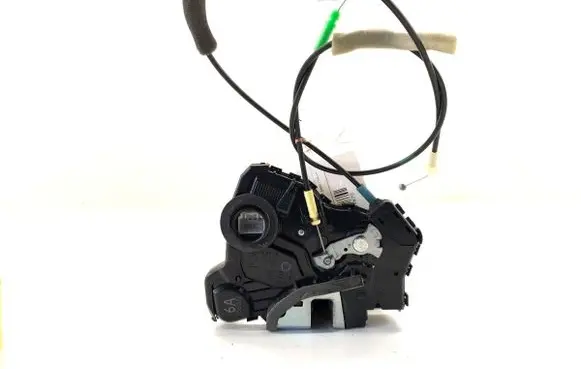 Toyota RAV 4 (XA40) Front door lock 