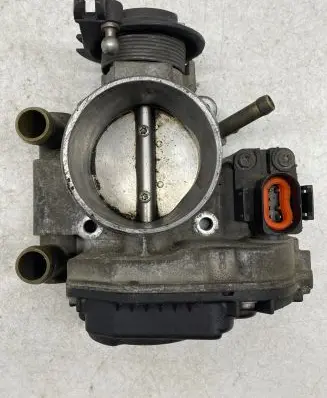 Audi A4 S4 B5 8D Throttle valve 058133063H 408237210002