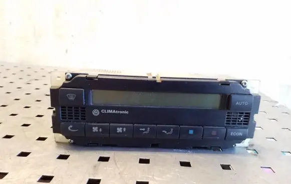 Volkswagen PASSAT B5 Climate control unit 3B2907044A
