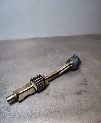 Volkswagen Golf VII Balance shaft 06K103337A
