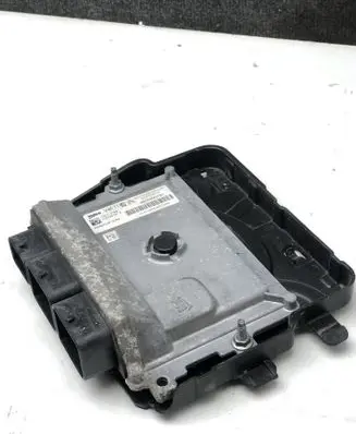Peugeot 208 Engine control unit/module 9805895780