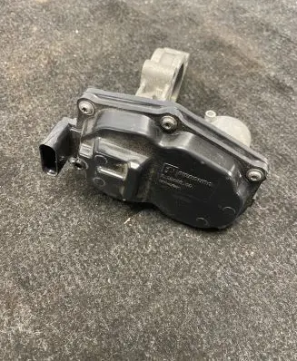 BMW 5 G30 G31 Throttle valve 8576810