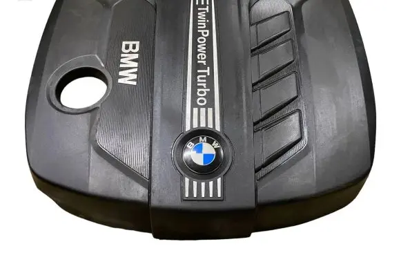BMW 5 F10 F11 Engine cover (trim) 8510475 13718510475