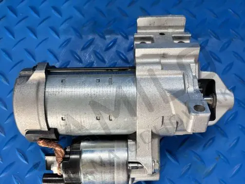 BMW X4 G02 Starter motor 8671505 45530800423 12418671505