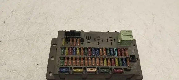 Mini One - Cooper R50 - 53 Fuse module 6906600