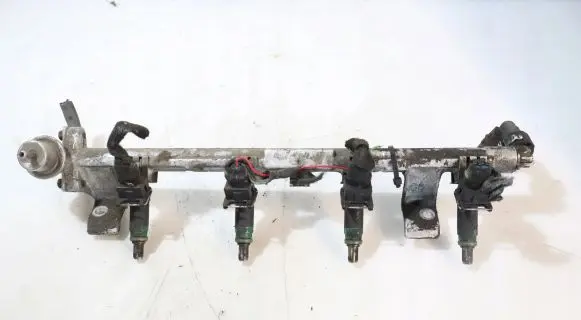 Ford Focus Fuel main line pipe