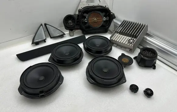 Mercedes-Benz E C207 W207 Audio system kit A2129005213 9055SS0E4022388 A1729012100