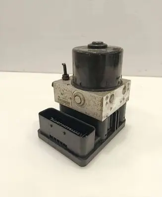 Volkswagen Golf Plus ABS Pump 1K0907379AC 10096003593 00005305H0