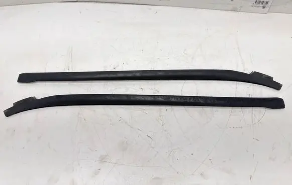 BMW 4 F36 Gran coupe Windshield trim 7285928 7285927