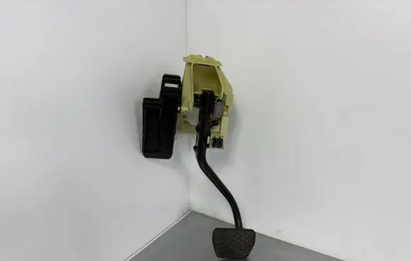 BMW 5 F10 F11 Brake pedal 9144253