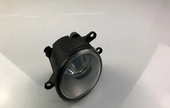 Toyota RAV 4 (XA30) Front fog light 812100D041
