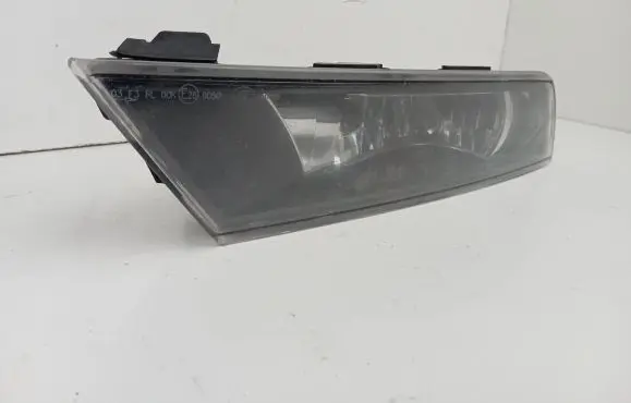 Skoda Superb B8 (3V) Front fog light 3V0941699 19508801 01183601