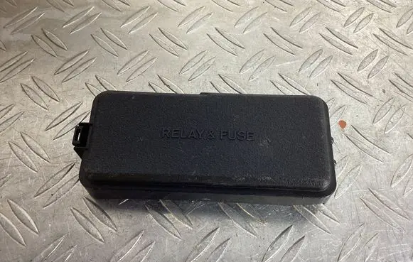 Lexus RX 450H Fuse box cover 8266248280 826620E120