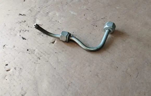 Mitsubishi ASX Fuel injector supply line/pipe 