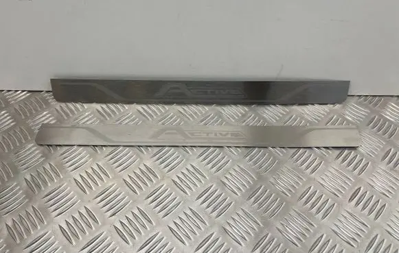 Ford Focus sill trim set (inner) JX7BA132K14CB