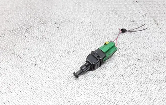 Saab 9-5 Brake pedal sensor switch 90337607