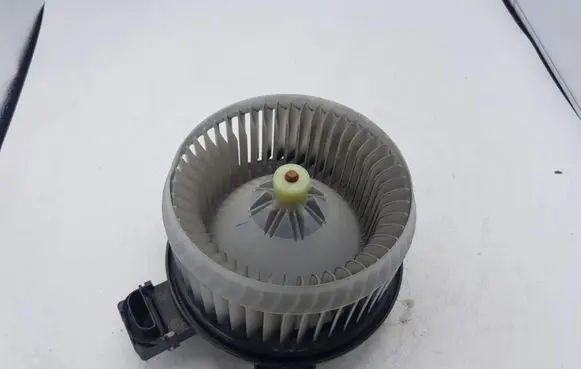 Toyota Auris 150 Heater fan/blower AV2727005141