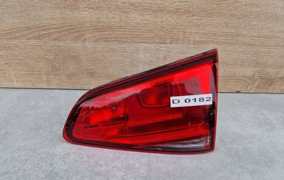 Volkswagen Golf VII Tailgate rear/tail lights 5G0945094M