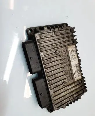 Renault Scenic I Engine control unit/module S105280016A HOM7700112914 7700112937