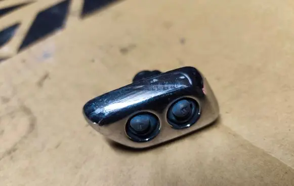 Chrysler 300 - 300C Headlight washer spray nozzle