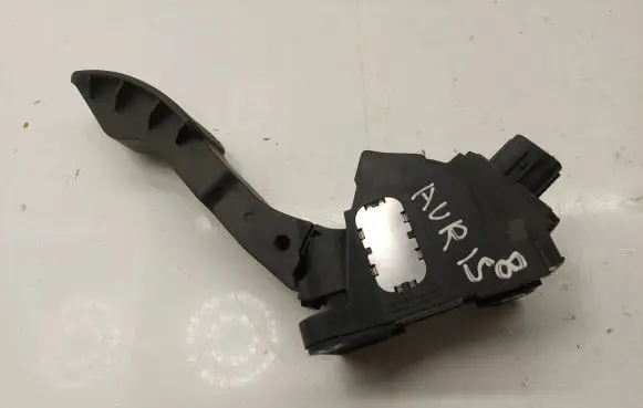 Toyota Auris 150 Accelerator throttle pedal 48455881999 7811002020