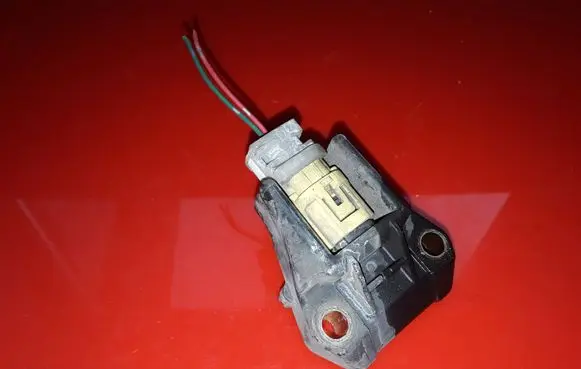 Lexus RX 300 Airbag deployment crash/impact sensor 11856