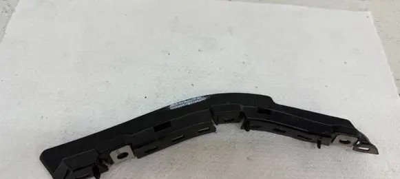 Mercedes-Benz Vito Viano W447 Front bumper mounting bracket A4478850421