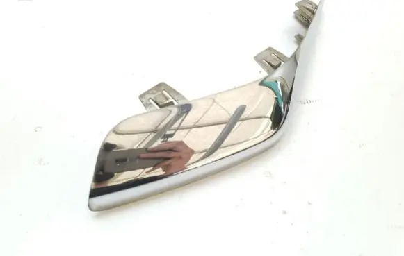 Chrysler Pacifica Front bumper splitter molding