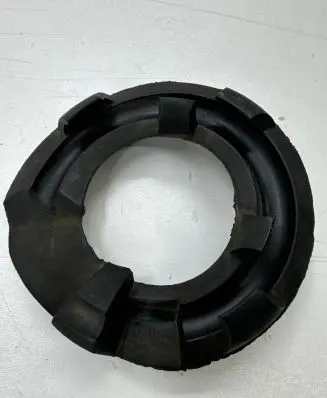 Tesla Model Y Rear coil spring rubber mount 104447900E 811095