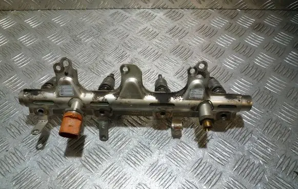 Volkswagen Scirocco Fuel main line pipe 06J133317M