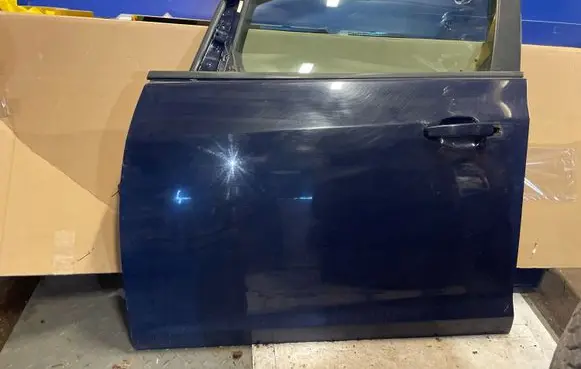 Opel Astra J Front door 