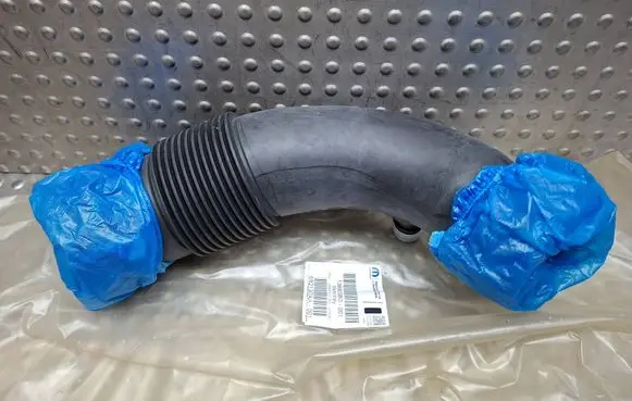 Fiat Ducato Air intake duct part S26336652 1369012080