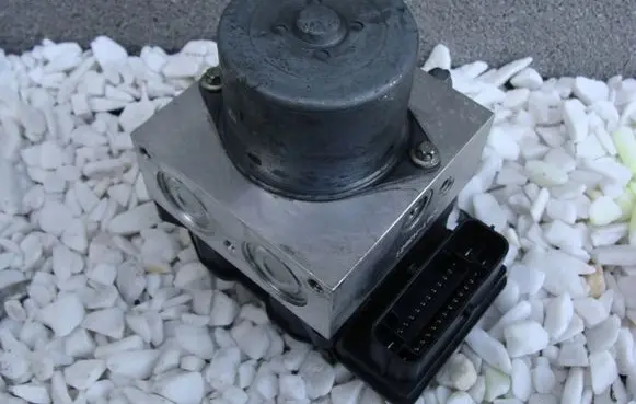 Alfa Romeo 159 ABS Pump 51800745