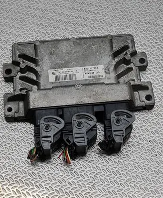 Dacia Sandero Engine control unit/module 8201117953 S120205102A