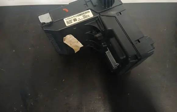 Volvo V70 Comfort/convenience module 30728542 12243779 05W122