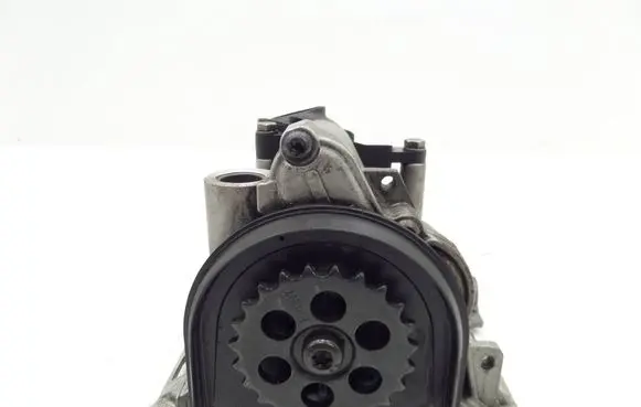 Mini Cooper Countryman R60 Oil pump 7811924 62440410