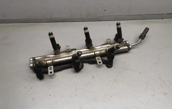 Chrysler Voyager Fuel injectors set 04861238AB