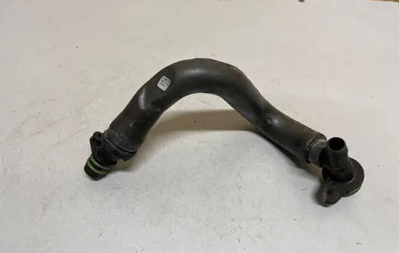 Volkswagen Golf Sportsvan Breather/breather pipe/hose 04E103202G