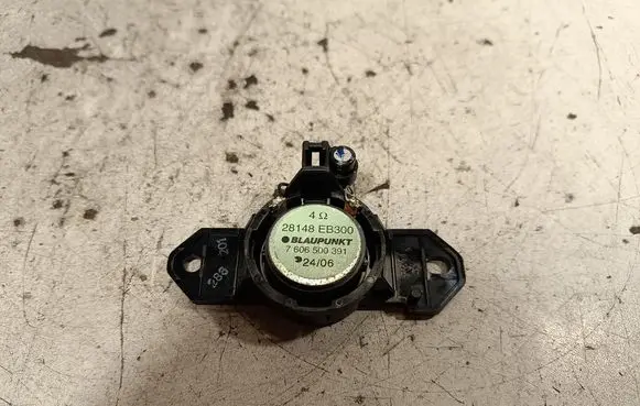 Nissan Navara D40 Panel speaker 28148EB300