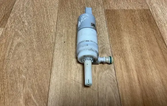 Opel Insignia A Windscreen/windshield washer pump 13250289