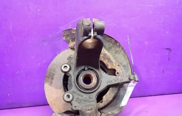 Volvo C30 Front wheel hub spindle knuckle