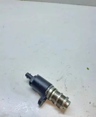 BMW 5 F10 F11 Oil pressure sensor 11417596899 7596899