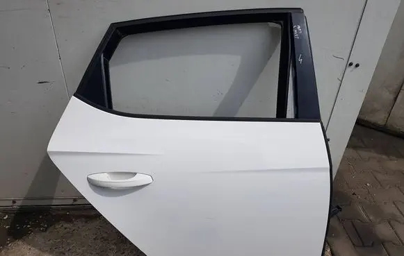 Seat Leon (5F) Rear door 