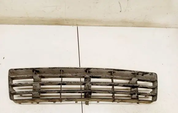 Audi A6 S6 C5 4B Front bumper lower grill 4B0807683F