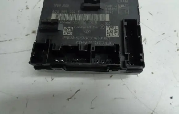 Volkswagen PASSAT B8 Door control unit/module 5Q0959392E 5Q0959392B