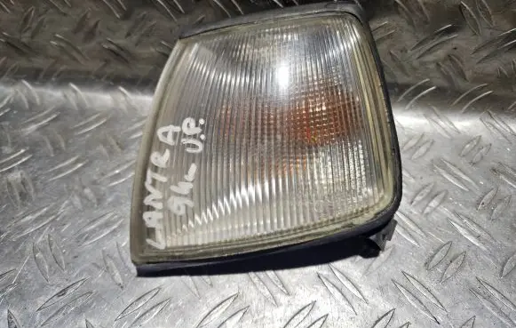 Hyundai Lantra I Front indicator light 6R01901 01901